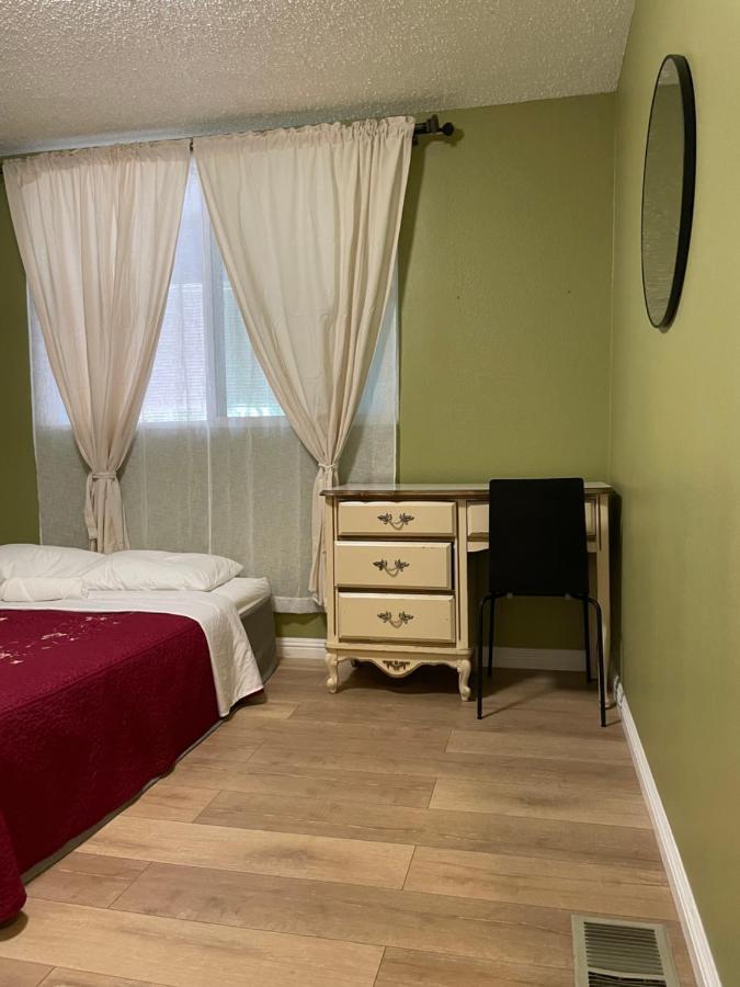 Private In Angeles With Wifi And Ac And Private Fridge!!! Hospedagem domiciliar Los Angeles