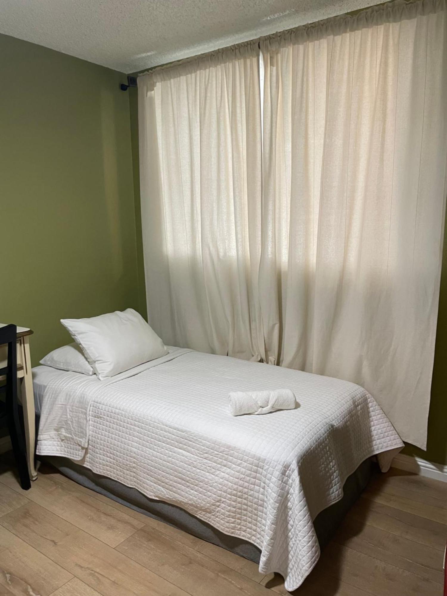 Hospedagem domiciliar Private In Angeles With Wifi And Ac And Private Fridge!!!