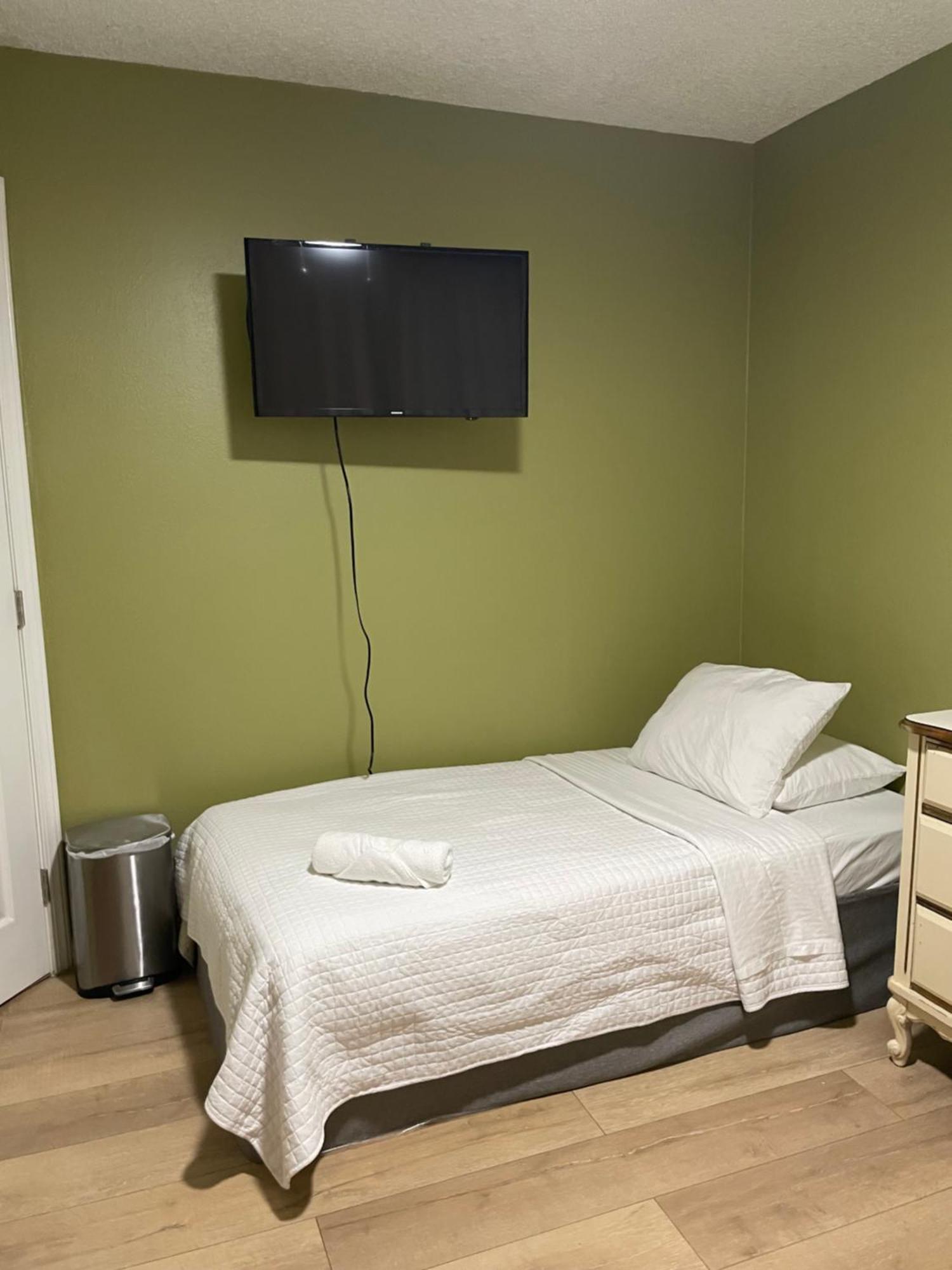Hospedagem domiciliar Private In Angeles With Wifi And Ac And Private Fridge!!! *